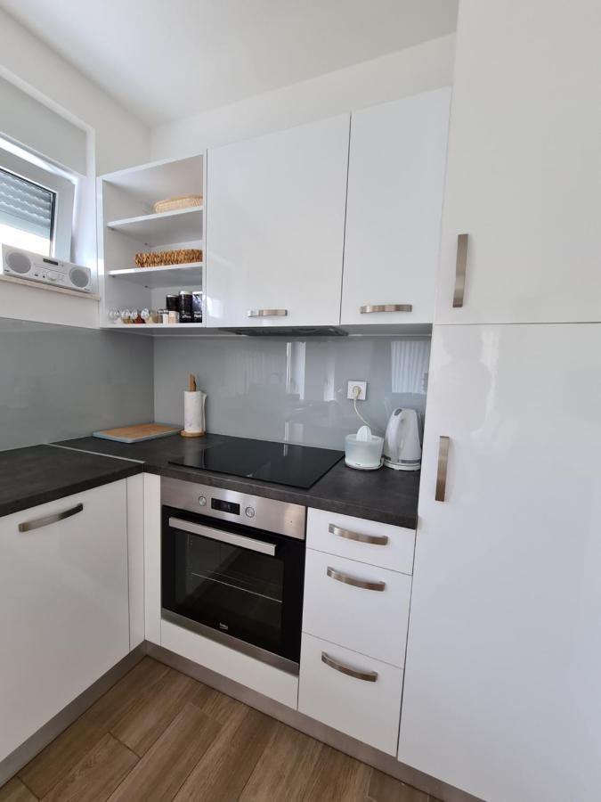 Love Borik Apartment Zadar Bagian luar foto