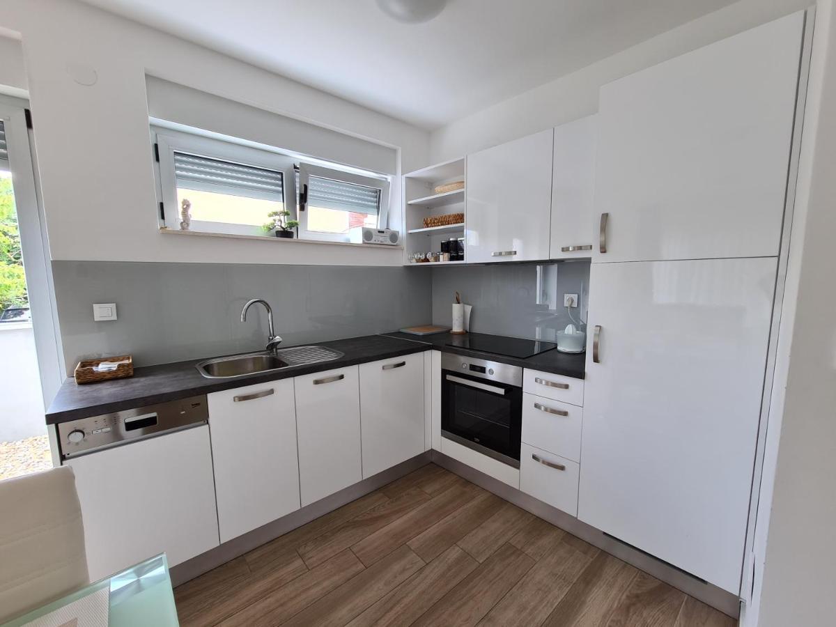 Love Borik Apartment Zadar Bagian luar foto